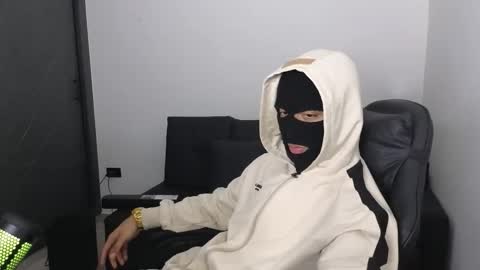 cash_master777 online show from December 21, 9:54 pm