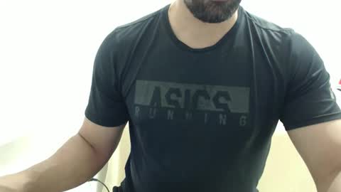 Snapshot of cashmastermuscle77 chatting on September 18, 12:14 am cashmastermuscle77 online show from September 18, 12:14 am
