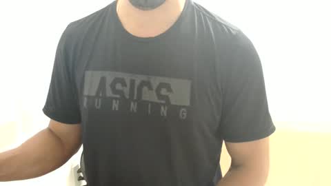 Snapshot of cashmastermuscle77 chatting on January 31, 11:03 am cashmastermuscle77 online show from January 31, 11:03 am