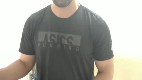 Snapshot of cashmastermuscle77 chatting on February 5, 1:22 pm cashmastermuscle77 online show from February 5, 1:22 pm