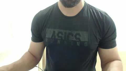 Snapshot of cashmastermuscle77 chatting on October 12, 9:49 pm cashmastermuscle77 online show from October 12, 9:49 pm