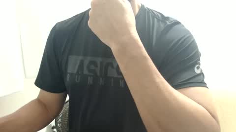 Snapshot of cashmastermuscle77 chatting on January 19, 1:53 am cashmastermuscle77 online show from January 19, 1:53 am