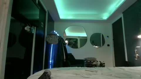 cassandra06400 online show from October 22, 10:00 pm