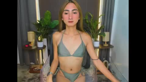 cassandrafoxxx online show from April 9, 7:52 pm