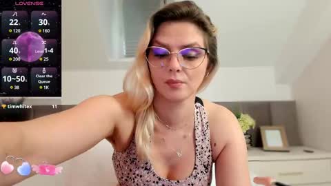 Snapshot of cassidyanne chatting on February 11, 1:09 pm cassidyanne online show from February 11, 1:09 pm