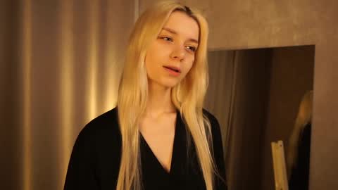 Cassie online show from March 5, 2:45 pm