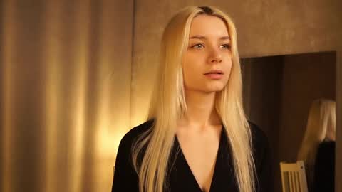 Cassie online show from March 9, 3:05 pm