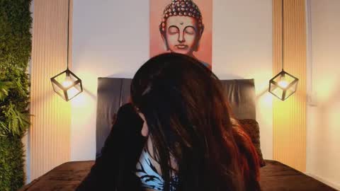 cassie_bloom online show from December 18, 10:05 pm
