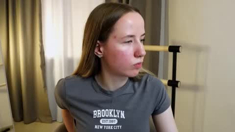 Snapshot of cassie_kelman chatting on October 14, 10:02 pm Cassie online show from October 14, 10:02 pm
