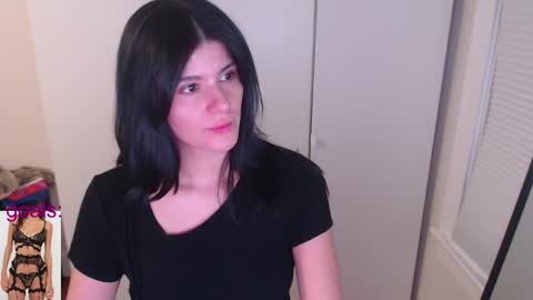 cassiealvarez online show from October 1, 4:00 am