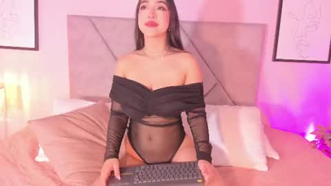 Cassie Carters online show from June 17, 12:10 pm