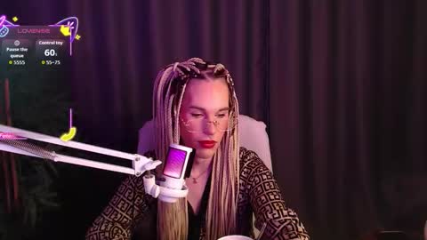 Cassie online show from November 28, 7:05 am