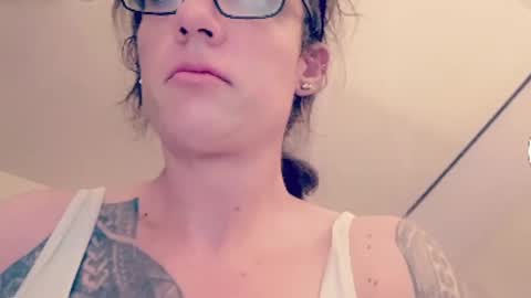 Cassiemichelle online show from April 17, 1:24 pm