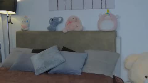Snapshot of casskiera chatting on October 13, 5:42 am Kierie online show from October 13, 5:42 am
