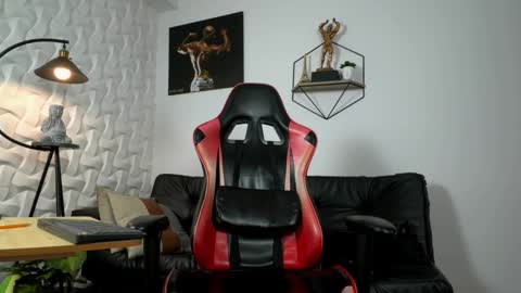 Matheo Brown online show from March 25, 8:04 pm