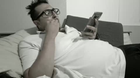 Snapshot of castortroyyyyy chatting on December 25, 8:51 am Castor troyyyyy online show from December 25, 8:51 am