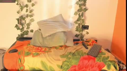 cataleya19__ online show from September 23, 12:32 pm