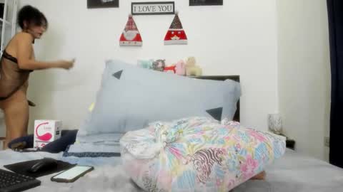 cataleya_0407 online show from April 4, 9:55 pm