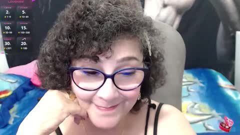 Snapshot of cataleya_mom_ chatting on February 18, 10:58 pm cataleya online show from February 18, 10:58 pm