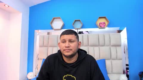 Jhon and Catalina online show from October 21, 12:32 pm