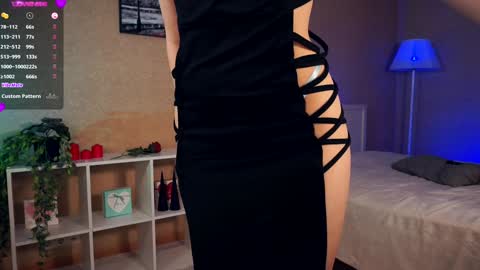 Snapshot of cateclem chatting on December 1, 4:32 pm Kate online show from December 1, 4:32 pm