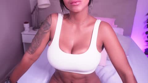 Caterine Zapata  online show from December 3, 10:12 am