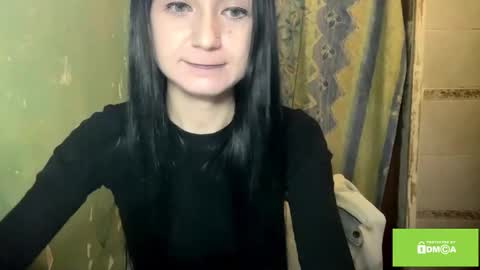 Lola online show from November 29, 10:17 pm