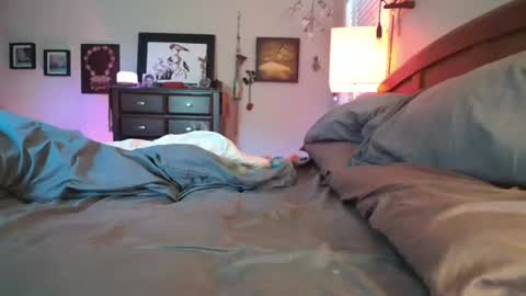 some call me djcatnips some call me CC but i love it when you call me miss catnips  online show from July 20, 8:54 pm