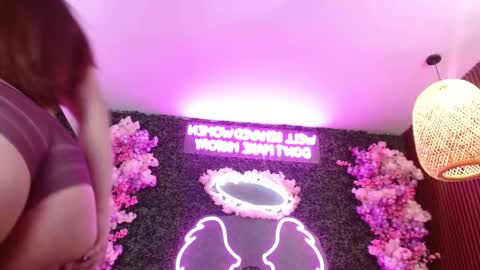 cattlyn online show from November 26, 4:10 am