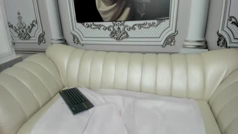 Snapshot of catty_dolldaddy chatting on February 18, 6:04 pm catty online show from February 18, 6:04 pm