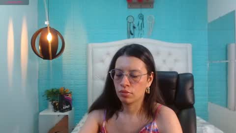 Snapshot of caty_angel chatting on October 18, 12:15 am Caty online show from October 18, 12:15 am