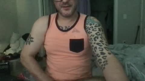 caucasian_caramel online show from September 18, 11:58 am