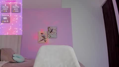 Snapshot of caylin_jordan chatting on October 7, 12:23 pm Cay online show from October 7, 12:23 pm