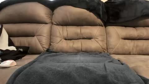 cbtedger1 online show from April 13, 4:33 pm