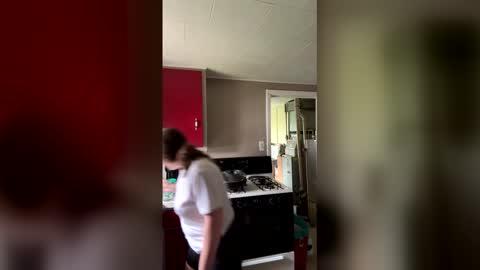 cecerose813 online show from April 16, 4:07 pm