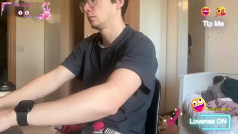 ceedm91 online show from April 16, 9:42 am