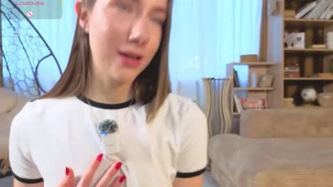 Josie Manesi online show from December 5, 7:07 am