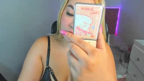 Celeste Sweet online show from May 23, 6:48 pm
