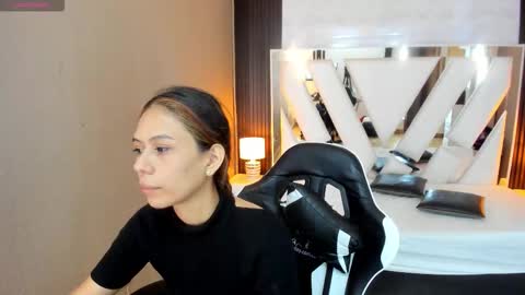 SARA  online show from March 5, 11:41 am