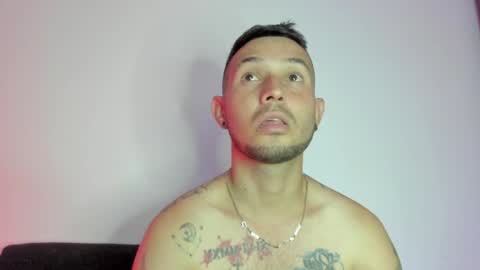 Celeste Y Pipe online show from April 4, 3:13 am