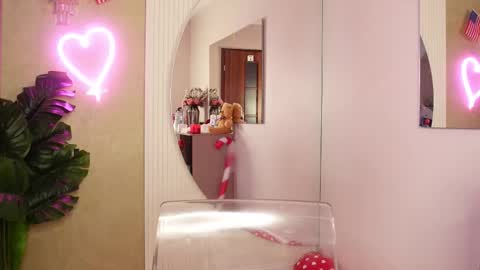 CelesteBailey online show from February 20, 6:19 am