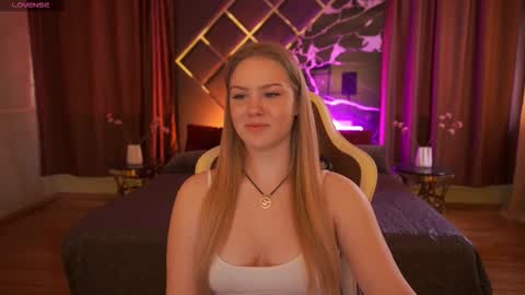 celestenoirr online show from March 29, 1:24 pm