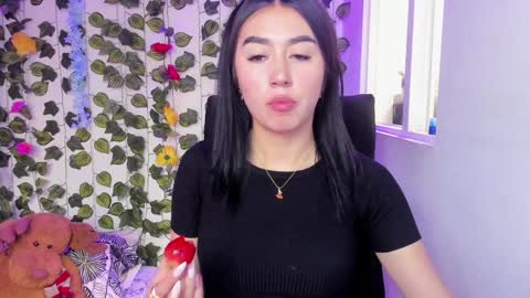 Snapshot of celestinepurple chatting on December 29, 5:22 pm Celestineeeeee online show from December 29, 5:22 pm