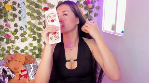 Snapshot of celestinepurple chatting on January 3, 4:37 pm Celestineeeeee online show from January 3, 4:37 pm