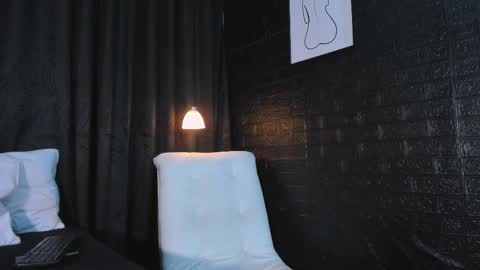 CelinaYHanck online show from March 11, 12:50 pm