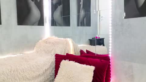 CELIA online show from October 3, 5:49 am