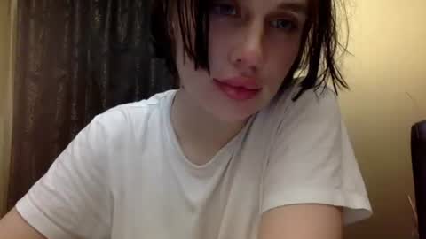 Eva online show from April 18, 7:07 pm