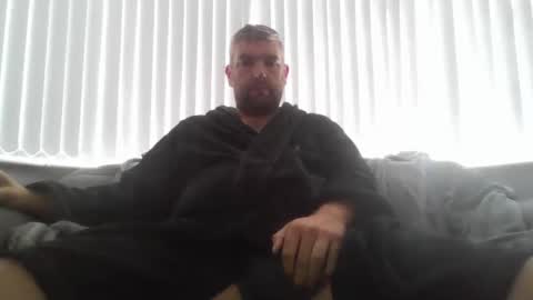 ch33ky85 online show from April 14, 10:18 am