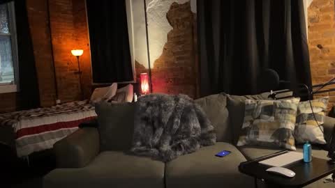 chadbentley420 online show from December 2, 7:29 am