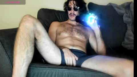 Snapshot of chadpowerz chatting on October 2, 4:22 am Lydong online show from October 2, 4:22 am